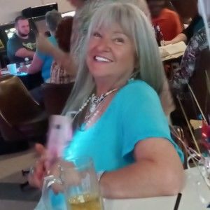 Meet your Posher, Denise